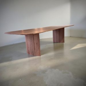 Stirling Dining table